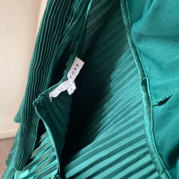 Baltic Born Sandra dress in Emerald - Picture 6 of 7